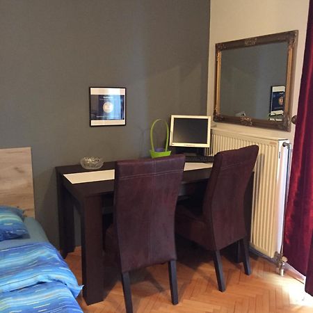 Apartment Viktor 2 Stan Na Dan Шабац Экстерьер фото